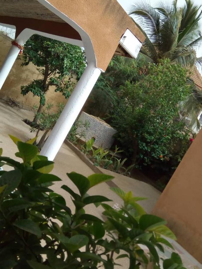 مبيت وإفطار سالي بوخْتيودال Chez Coumba Et Daniel المظهر الخارجي الصورة