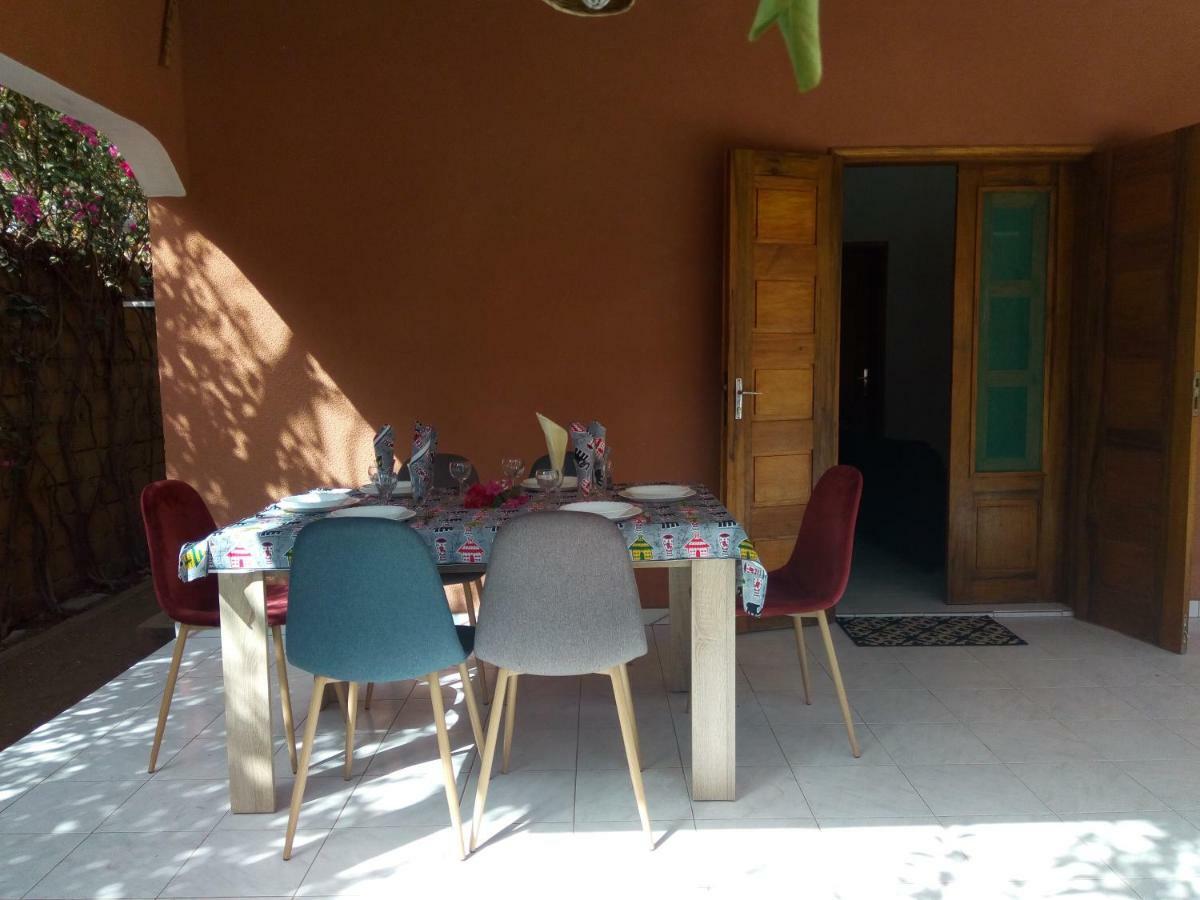 مبيت وإفطار سالي بوخْتيودال Chez Coumba Et Daniel المظهر الخارجي الصورة